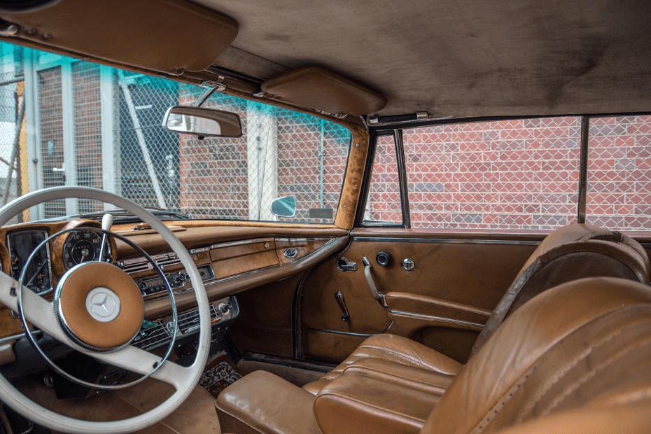 Recoller un ciel de toit pour 10 euros sans le démonter