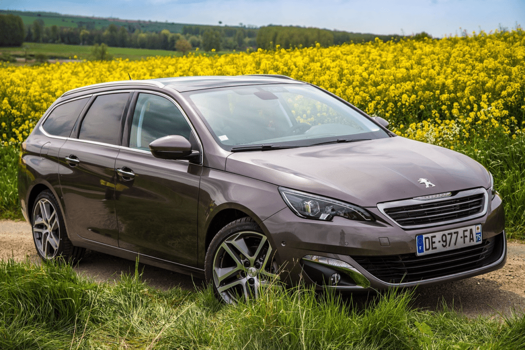 Volume coffre Peugeot 308