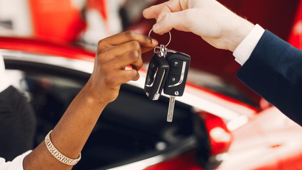 Voiture neuve ou occasion : les 7 questions à se poser avant d’acheter chez un concessionnaire